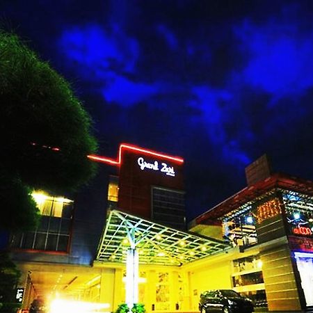 Hotel Grand Zuri Muara Enim Muaraenim Exterior foto